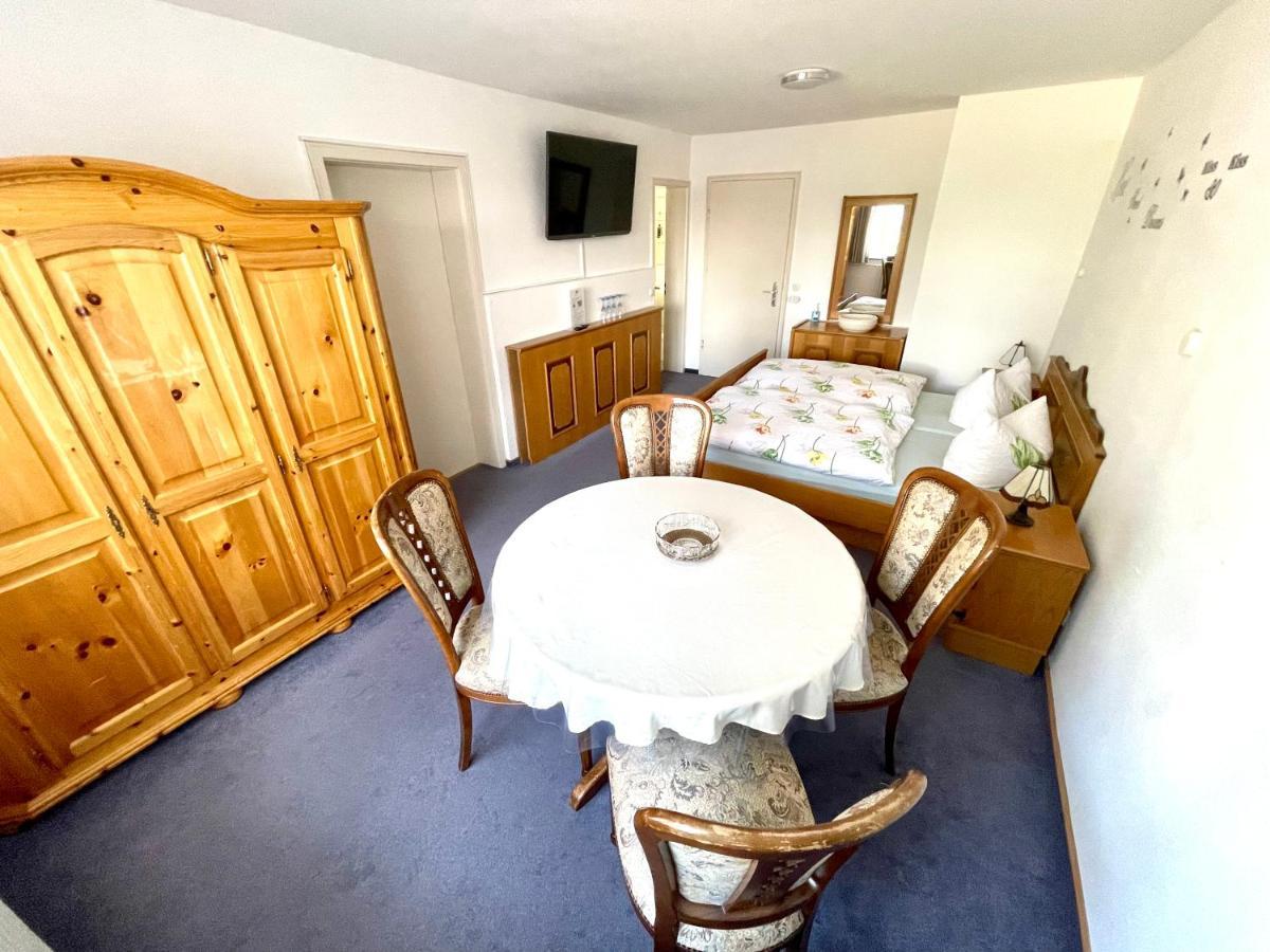 Hotel Charlott Айзенбах Екстериор снимка