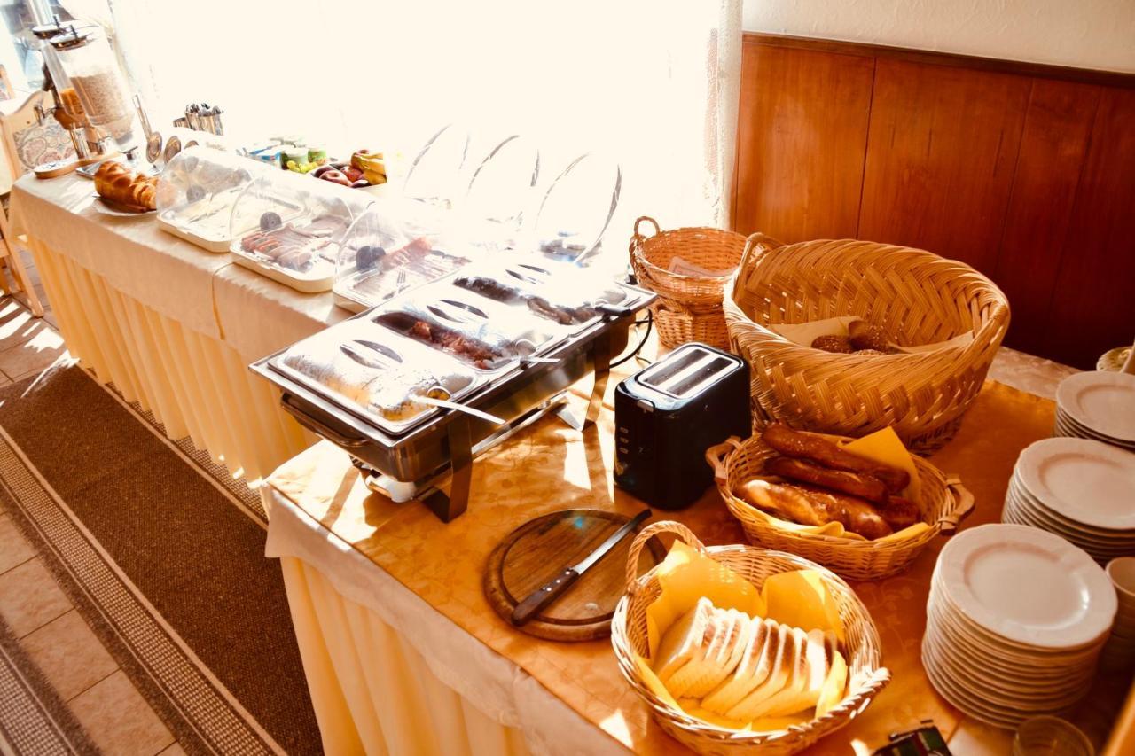 Hotel Charlott Айзенбах Екстериор снимка