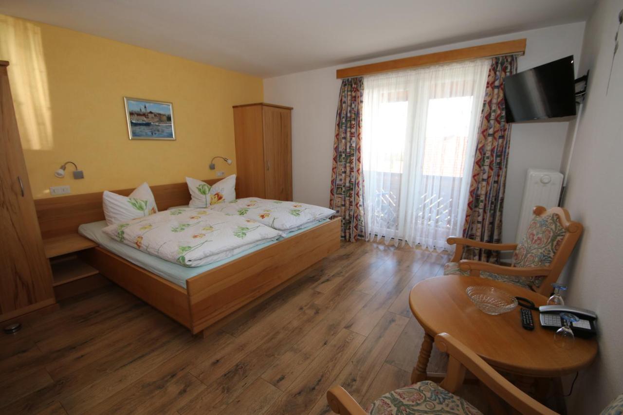 Hotel Charlott Айзенбах Екстериор снимка
